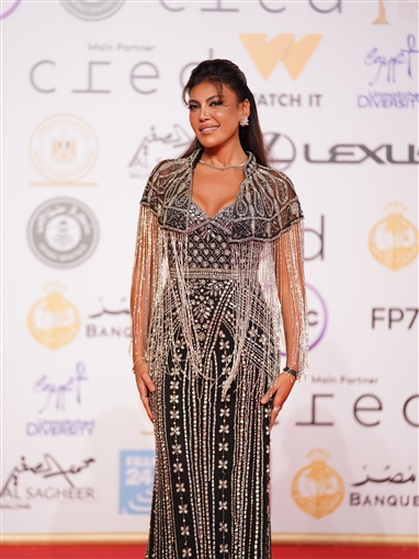  شرطة_الموضة: ريهام حجاج بفستان مطرز بالكامل سعره 52 ألف جنيه ... أجرت عليه تعديلات