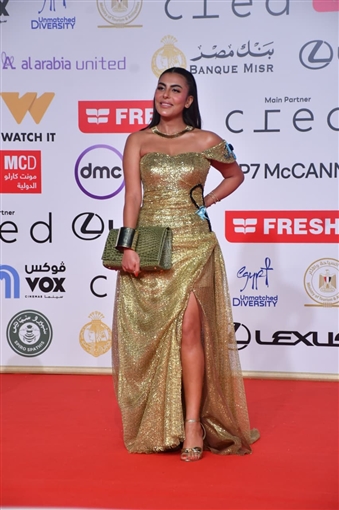 إطلالات فرعونية أنيقة على السجادة الحمراء في حفل افتتاح مهرجان القاهرة السينمائي 46