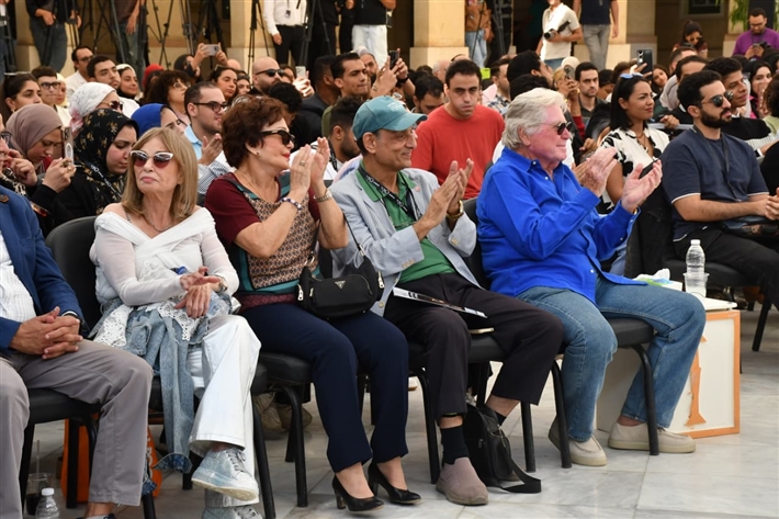 حسين فهمي ولبلبة وإلهام شاهين بين حضور ندوة محمد عبد العزيز في مهرجان القاهرة السينمائي