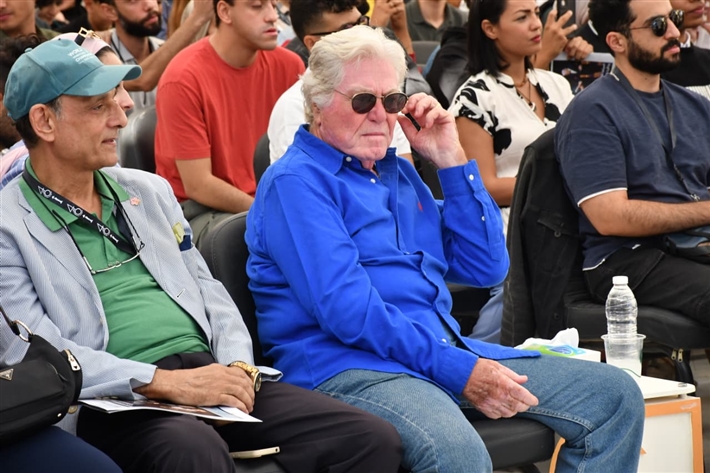 حسين فهمي ولبلبة وإلهام شاهين بين حضور ندوة محمد عبد العزيز في مهرجان القاهرة السينمائي