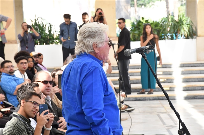 حسين فهمي ولبلبة وإلهام شاهين بين حضور ندوة محمد عبد العزيز في مهرجان القاهرة السينمائي