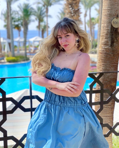 23 تصريحا لـ فرح الزاهد في من إمبارح للنهاردة : منة شلبي كتلة موهبة وهنا الزاهد الجمال وطلعت زكريا كا أبويا الثاني نفسي أقدم برنامج في الراديو