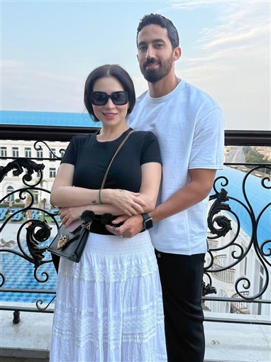 الصور الأولى لـ مي عز الدين من شهر العسل