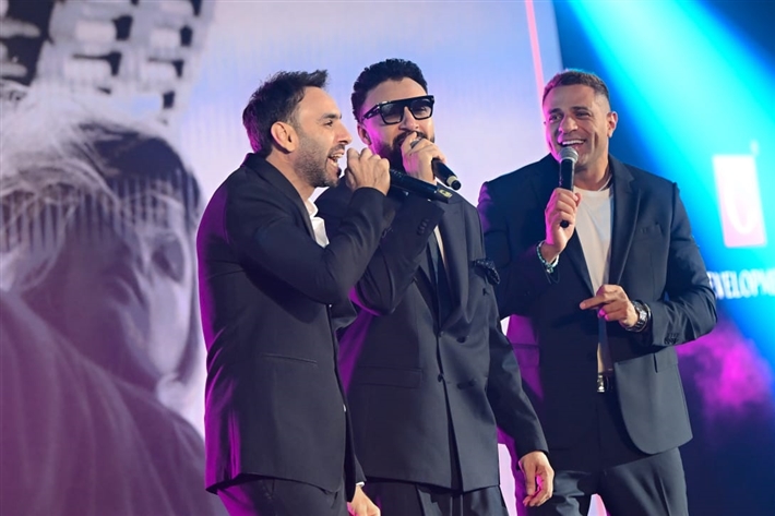 أهدوا أغنية فطومة لبعض الحضور ... لقطات من حفل واما في القاهرة الجديدة