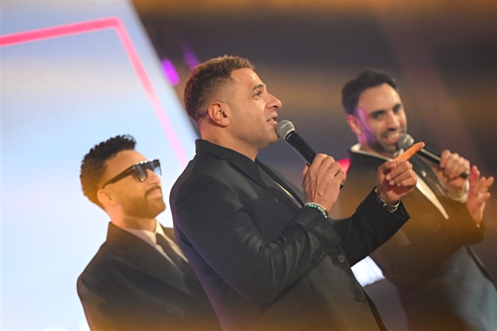 أهدوا أغنية فطومة لبعض الحضور ... لقطات من حفل واما في القاهرة الجديدة