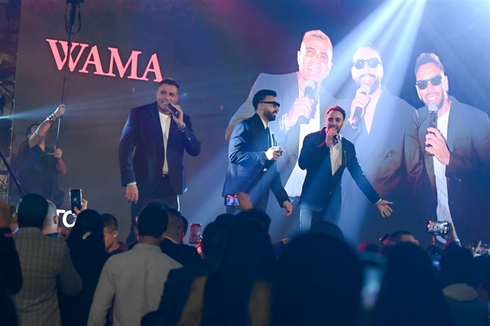 أهدوا أغنية فطومة لبعض الحضور ... لقطات من حفل واما في القاهرة الجديدة