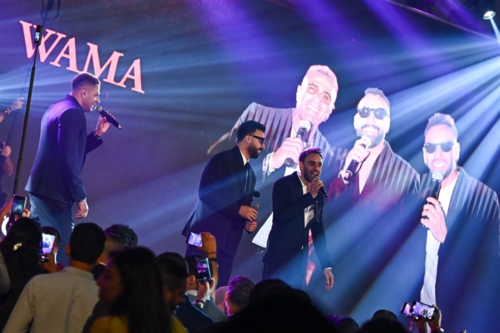 أهدوا أغنية فطومة لبعض الحضور ... لقطات من حفل واما في القاهرة الجديدة