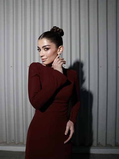 ليلى أحمد زاهر وأمينة خليل وجيسيكا حسام بين حضور عرض أزياء رامي قاضي