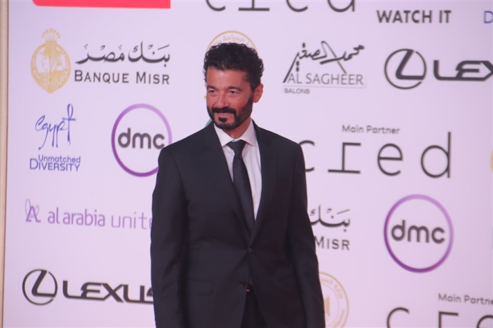 خالد النبوي ويسرا وحسين فهمي يحضرون عرض فيلم المهاجر بمهرجان القاهرة السينمائي