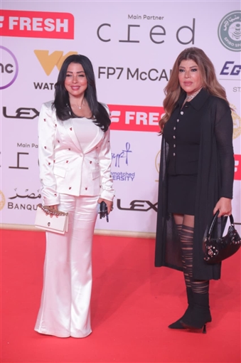 خالد النبوي ويسرا وحسين فهمي يحضرون عرض فيلم المهاجر بمهرجان القاهرة السينمائي