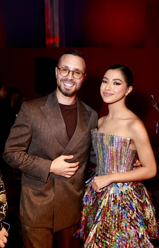 ليلى أحمد زاهر وأمينة خليل وجيسيكا حسام بين حضور عرض أزياء رامي قاضي