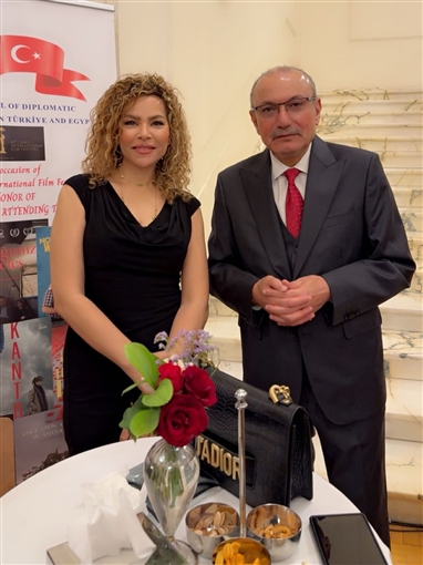 يسرا وحسين فهمي وخالد الصاوي من بينهم النجوم في حفل عشاء السفير التركي