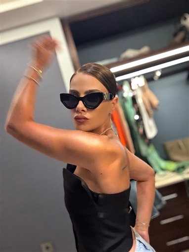 صبا مبارك تودع الصيف بألبوم صور يستعرض أبرز إطلالاتها في الشهور الماضية