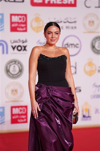 صابرين وإلهام شاهين وهنادي مهنا من بينهم ... النجوم يتألقون في عرض بنات الباشا بمهرجان القاهرة السينمائي