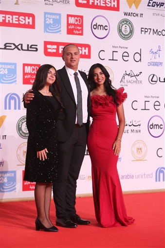 صابرين وإلهام شاهين وهنادي مهنا من بينهم ... النجوم يتألقون في عرض بنات الباشا بمهرجان القاهرة السينمائي