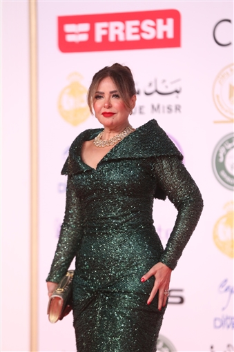 صابرين وإلهام شاهين وهنادي مهنا من بينهم ... النجوم يتألقون في عرض بنات الباشا بمهرجان القاهرة السينمائي