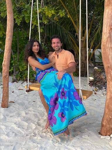 بصور رومانسية ... شريف رمزي يحتفل بعيد ميلاد زوجته ريهام ايمن