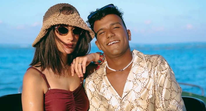 عصام صاصا وزوجته