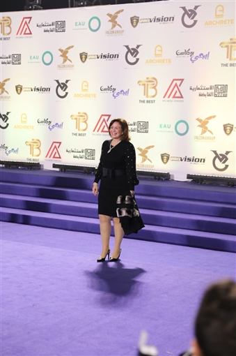 ياسمين عبد العزيز ودينا فؤاد ومنة عرفة من بينهم ... نجوم الفن يتألقون في مهرجان الأفضل 