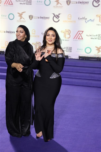 ياسمين عبد العزيز ودينا فؤاد ومنة عرفة من بينهم ... نجوم الفن يتألقون في مهرجان الأفضل 