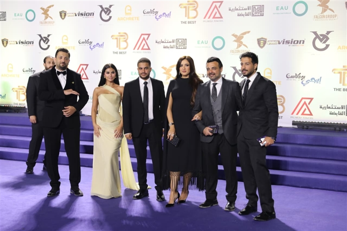 ياسمين عبد العزيز ودينا فؤاد ومنة عرفة من بينهم ... نجوم الفن يتألقون في مهرجان الأفضل 