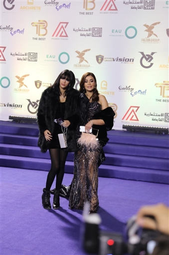 ياسمين عبد العزيز ودينا فؤاد ومنة عرفة من بينهم ... نجوم الفن يتألقون في مهرجان الأفضل 