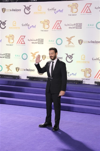 أحمد زاهر وأحمد السقا ومصطفى شعبان والنجوم في حفل مهرجان الأفضل 