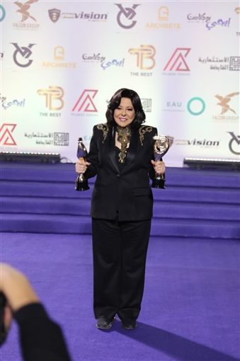 إلهام شاهين وليلى وملك أحمد زاهر وهشام جمال ونيكول سابا من بينهم ... تكريم نجوم الفن في مهرجان الأفضل 