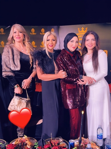 زغاريط وأفراح النجوم في أول ظهور لمي عز الدين مع زوجها أحمد تيمور في عرض أزياء إسلام سعد