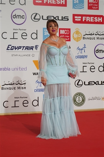 نسرين أمين ولقاء الخميسي ووئام مجدي من بينهم ... توافد النجوم على حفل ختام مهرجان القاهرة السينمائي