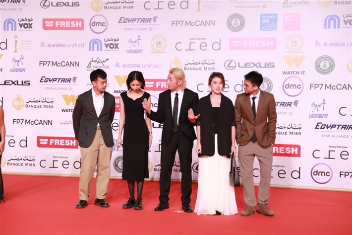 نسرين أمين ولقاء الخميسي ووئام مجدي من بينهم ... توافد النجوم على حفل ختام مهرجان القاهرة السينمائي