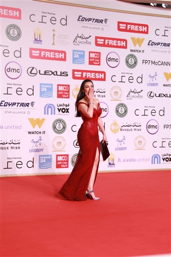 هنادي مهنا وإلهام صفي الدين وجسيكا حسام الدين من بينهم ... مهرجان القاهرة السينمائي يسدل الستار على دورته الـ 46 بحضور النجوم