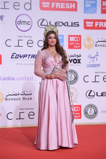 هنادي مهنا وإلهام صفي الدين وجسيكا حسام الدين من بينهم ... مهرجان القاهرة السينمائي يسدل الستار على دورته الـ 46 بحضور النجوم