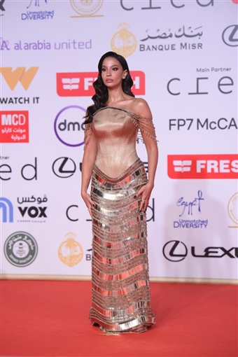 هنادي مهنا وإلهام صفي الدين وجسيكا حسام الدين من بينهم ... مهرجان القاهرة السينمائي يسدل الستار على دورته الـ 46 بحضور النجوم