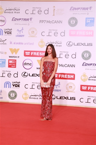 دينا فؤاد وهنا شيحة وبسمة والنجوم في حفل ختام مهرجان القاهرة السينمائي