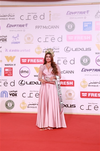 دينا فؤاد وهنا شيحة وبسمة والنجوم في حفل ختام مهرجان القاهرة السينمائي