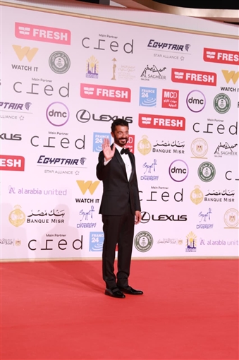 دينا فؤاد وهنا شيحة وبسمة والنجوم في حفل ختام مهرجان القاهرة السينمائي