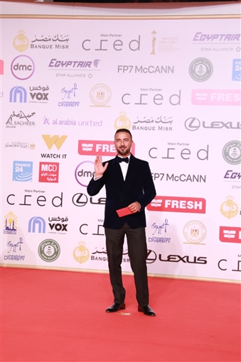 دينا فؤاد وهنا شيحة وبسمة والنجوم في حفل ختام مهرجان القاهرة السينمائي