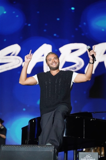 رامي صبري يطلق مبادرة للاستفادة من قوة مصر الناعمة خلال حفله في أرينا التجمع