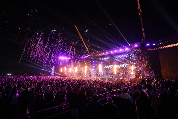 رامي صبري يطلق مبادرة للاستفادة من قوة مصر الناعمة خلال حفله في أرينا التجمع