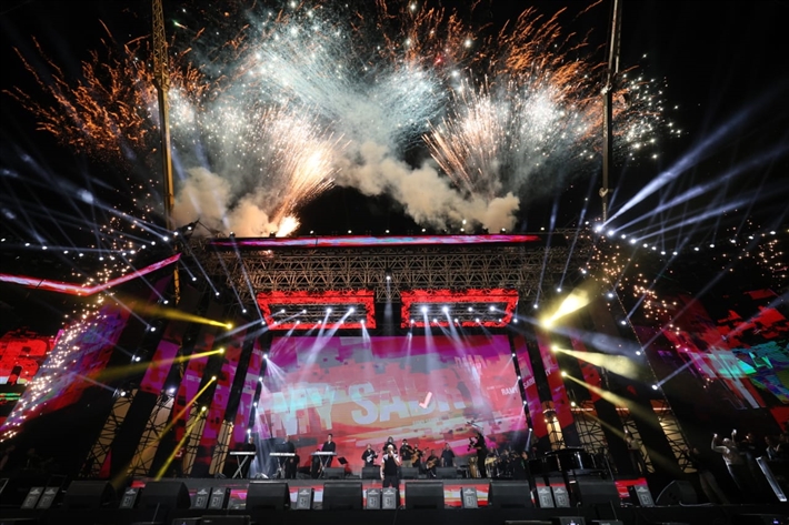 رامي صبري يطلق مبادرة للاستفادة من قوة مصر الناعمة خلال حفله في أرينا التجمع