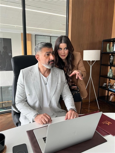 رمضان 2026 - ياسر جلال بالجلابية وأيتن عامر بـ الترنج سوت في كواليس كلهم بيحبوا مودي 