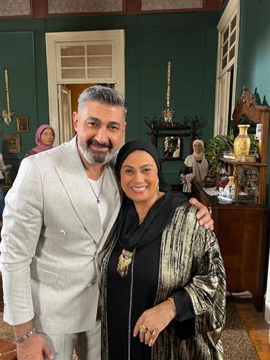 رمضان 2026 - ياسر جلال بالجلابية وأيتن عامر بـ الترنج سوت في كواليس كلهم بيحبوا مودي 