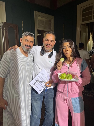 رمضان 2026 - ياسر جلال بالجلابية وأيتن عامر بـ الترنج سوت في كواليس كلهم بيحبوا مودي 