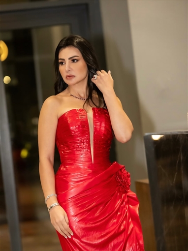 دينا فؤاد تستعرض إطلالتها في مهرجان الأفضل بجلسة تصوير جديدة