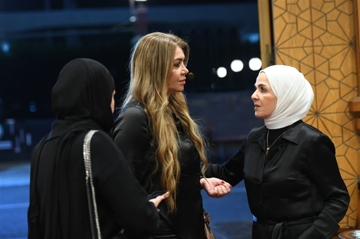 سوزان حسن ووفاء عامر ومنى عبد الغني من بينهم ... فنانون وإعلاميون يقدمون واجب العزاء في رحيل الإعلامية ميرفت سلامة