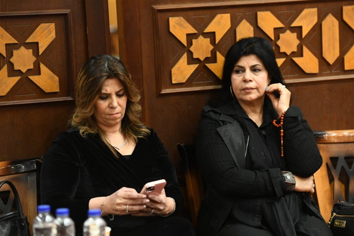 سوزان حسن ووفاء عامر ومنى عبد الغني من بينهم ... فنانون وإعلاميون يقدمون واجب العزاء في رحيل الإعلامية ميرفت سلامة