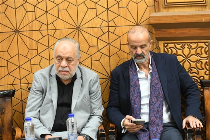 سوزان حسن ووفاء عامر ومنى عبد الغني من بينهم ... فنانون وإعلاميون يقدمون واجب العزاء في رحيل الإعلامية ميرفت سلامة