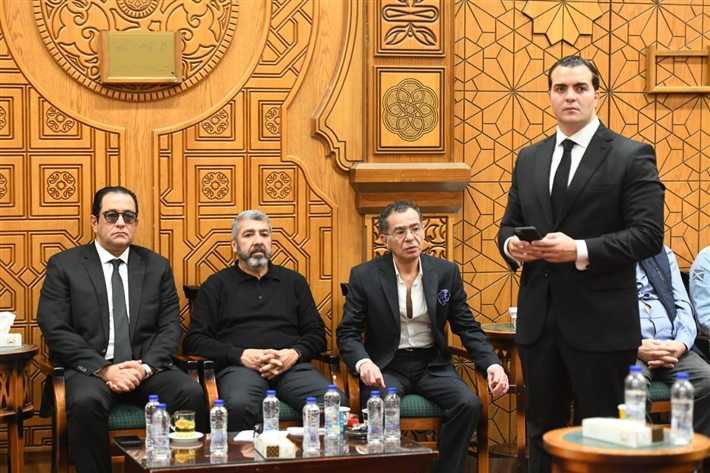 سوزان حسن ووفاء عامر ومنى عبد الغني من بينهم ... فنانون وإعلاميون يقدمون واجب العزاء في رحيل الإعلامية ميرفت سلامة