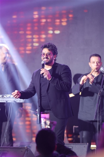 مصطفى حجاج نجم احتفالية شركة تجميل بحضور الإعلامية سالي عبد السلام